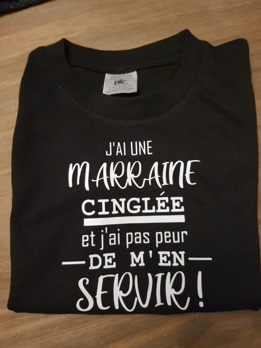 Tshirt personnalisé marraine cinglée